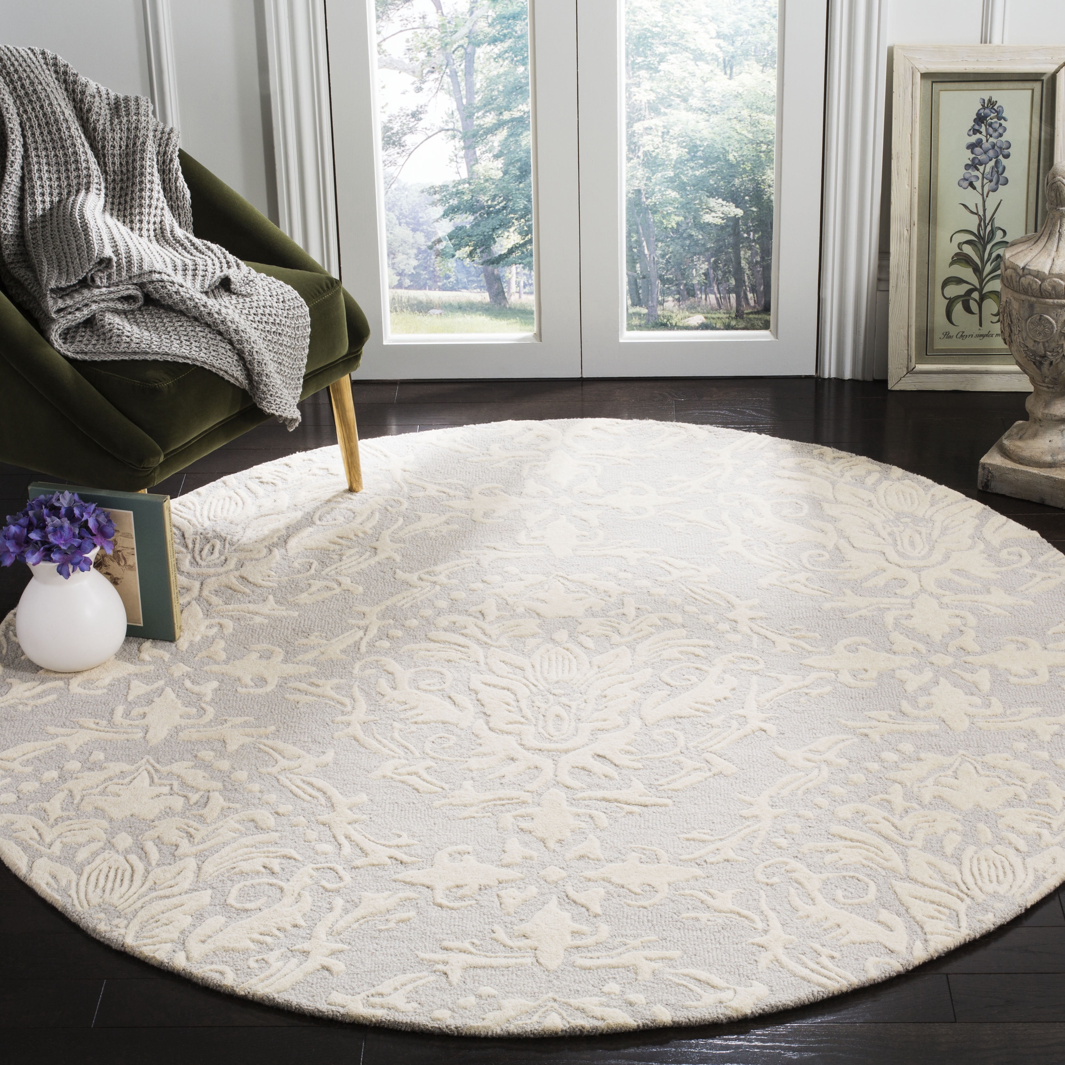SAFAVIEH Blossom Kestrel Damask Wool Area Rug, Light Grey/Ivory, 6' x 6' Round