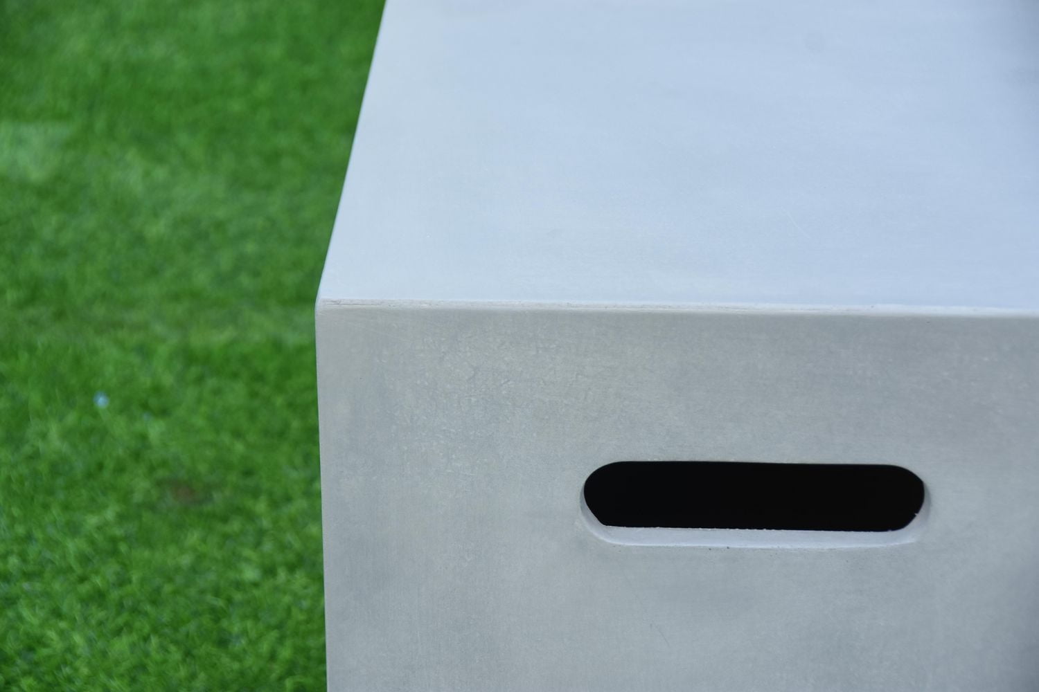 Housse carrée pour réservoir de propane Elementi, Béton renforcé de fibres de verre -Accessoires Pour Foyer Extérieur – Gris lisse