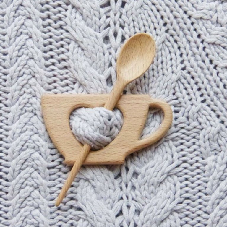 TINYSOME Lovely Design Wooden Brooch Pin Various An1ma1s Shawl Pin for  Women Girls Funny Shawl Pin Scarf Buckle Clasp Pins Jewelr 