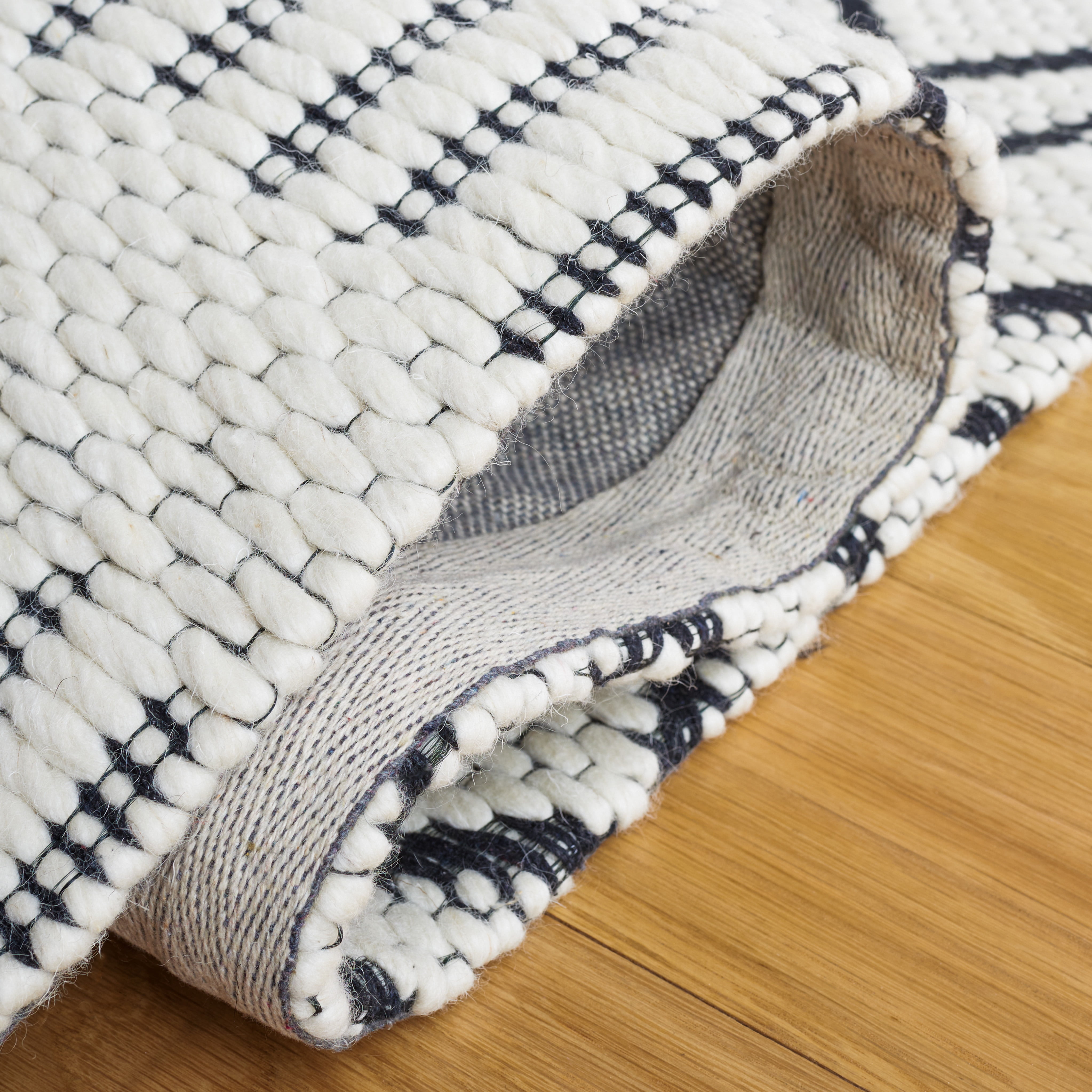 SAFAVIEH Vermont Wayne Trellis Area Rug, Ivory/Black, 3' x 5'