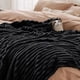 thumbnail image 2 of Manta de cama negra, suave y acogedora, 130 x 150 cm, 2 of 5
