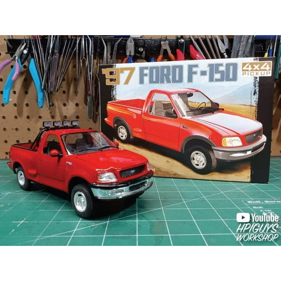 AMT 1997 FORD F-150 4X4 PICKUP 1:25 SCALE MODEL KIT