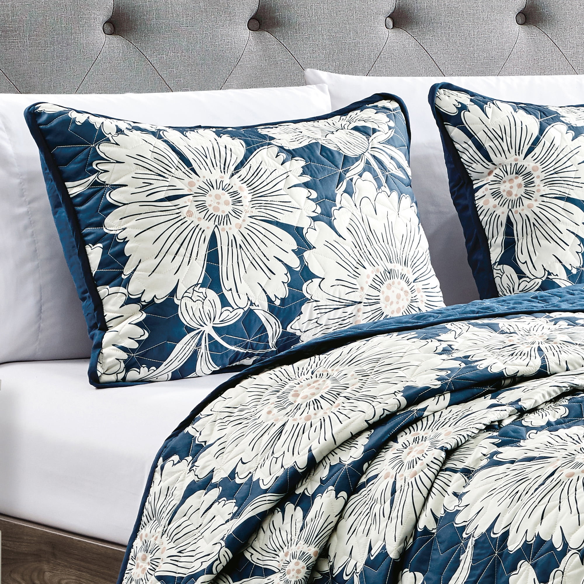 ESCA Modern 3-Piece White Teal Floral Quilt Bedding Sets, King