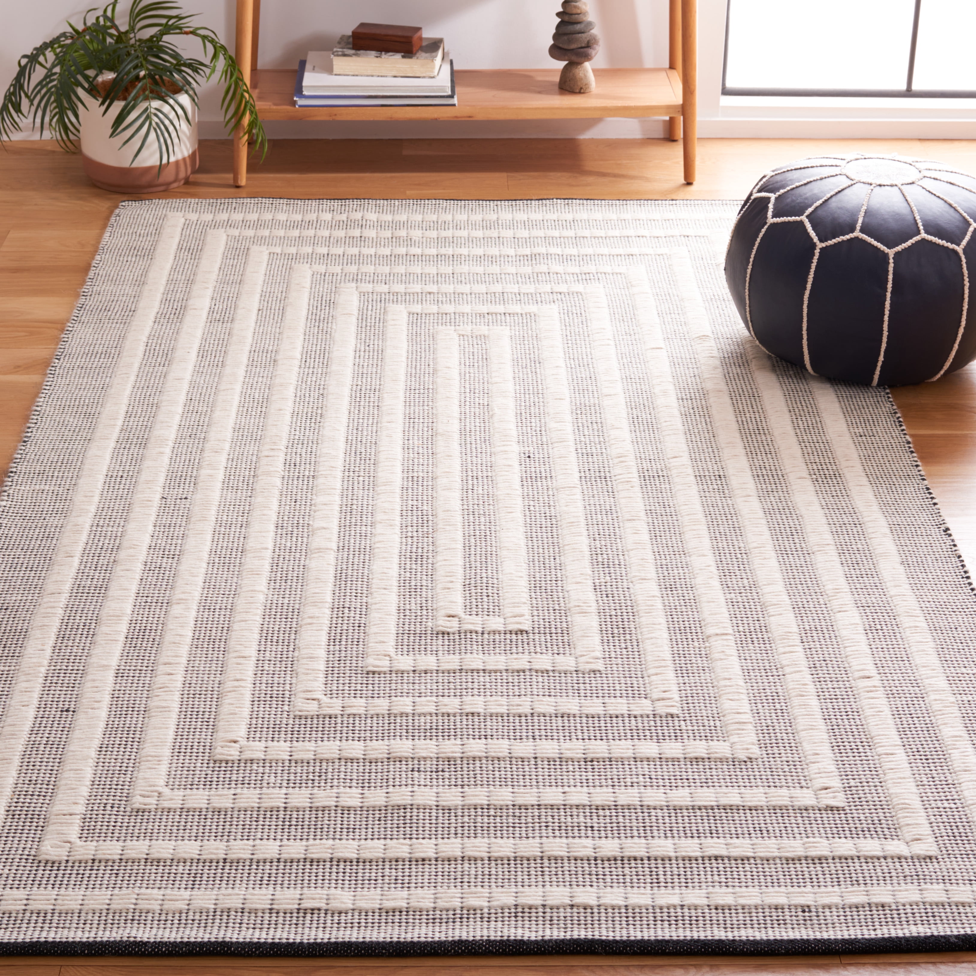 SAFAVIEH Natura Allen Bordered Area Rug, Black/Ivory, 5' x 8'