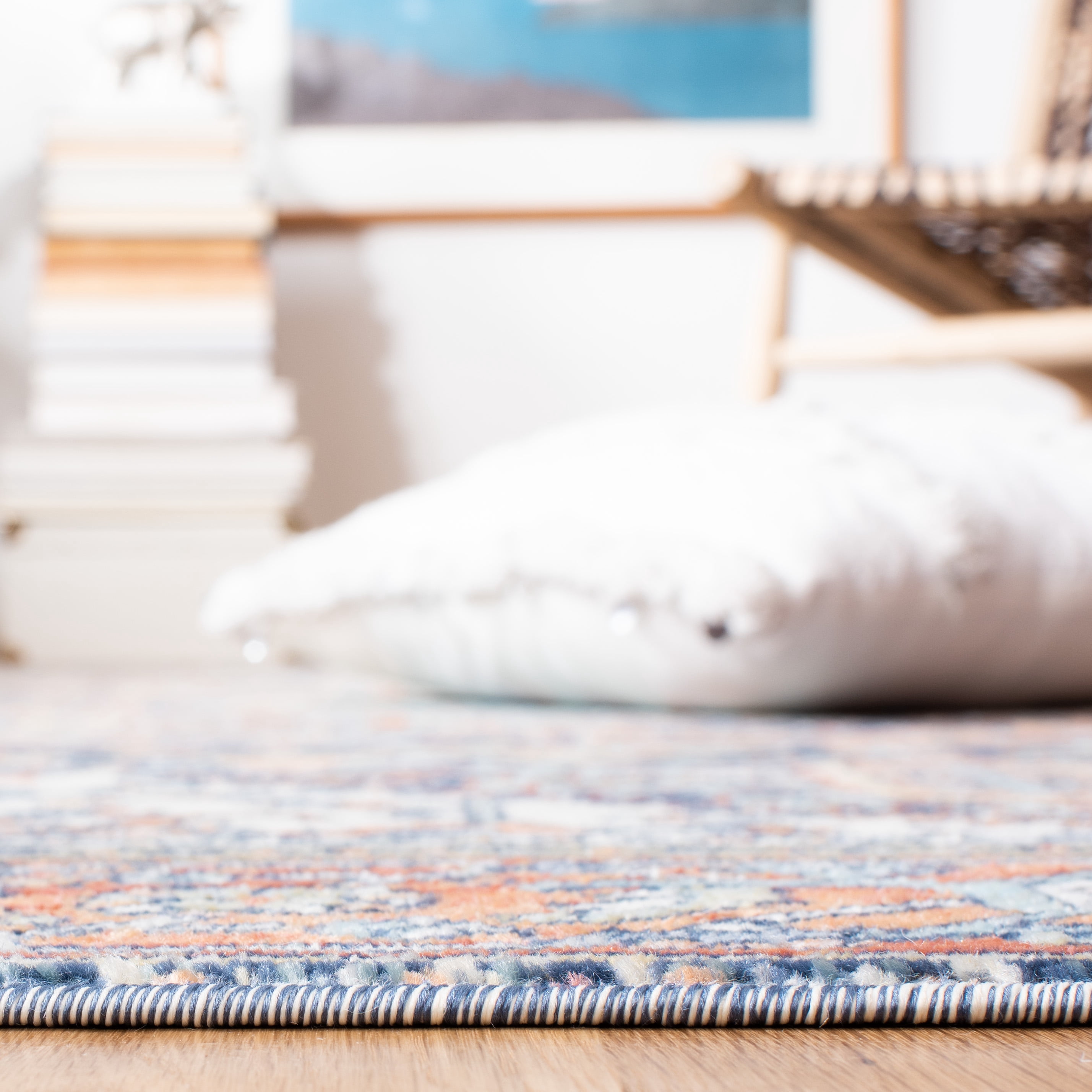 SAFAVIEH Aria Gligor Oriental Area Rug, Navy/Rust, 5'3" x 7'7"