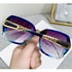 thumbnail image 4 of Gafas De Sol De gran tamaño para mujer, lentes De Sol cuadradas Vintage con montura grande, UV400, clásicas, nuevas, 4 of 5
