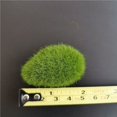 thumbnail image 4 of Juego de 30 piedras decorativas de musgo artificial en 3 tamaños, bolas de musgo verdes, 4 of 5