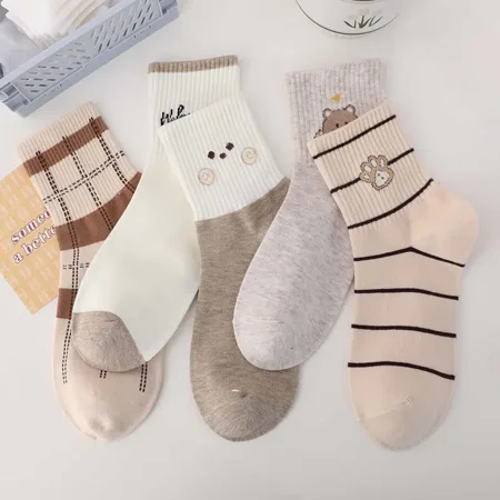 

5 Pairs Women‘s Comfortable Casual Cotton Bear Pattern Socks Solid Color Elastic Socks