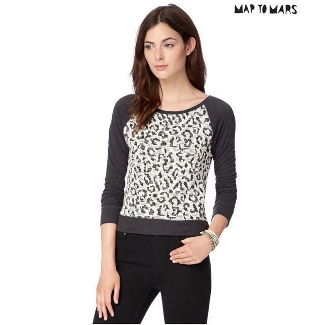 Sudadera Aeropostale con Estampado de Leopardo para Mujer Negro Mediano