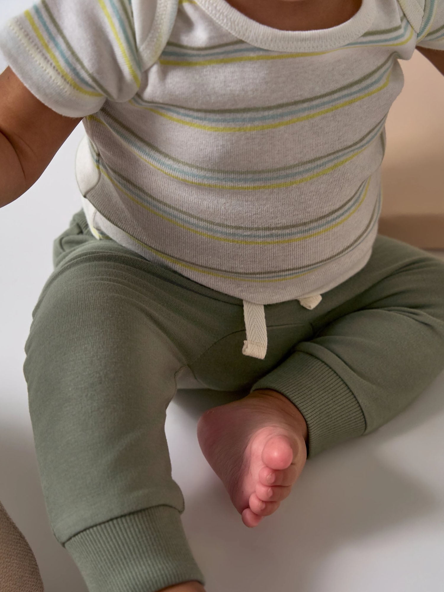 Gerber Baby and Toddler Neutral Joggers, 3-Pack, Sizes 0/3 Months - 5T
