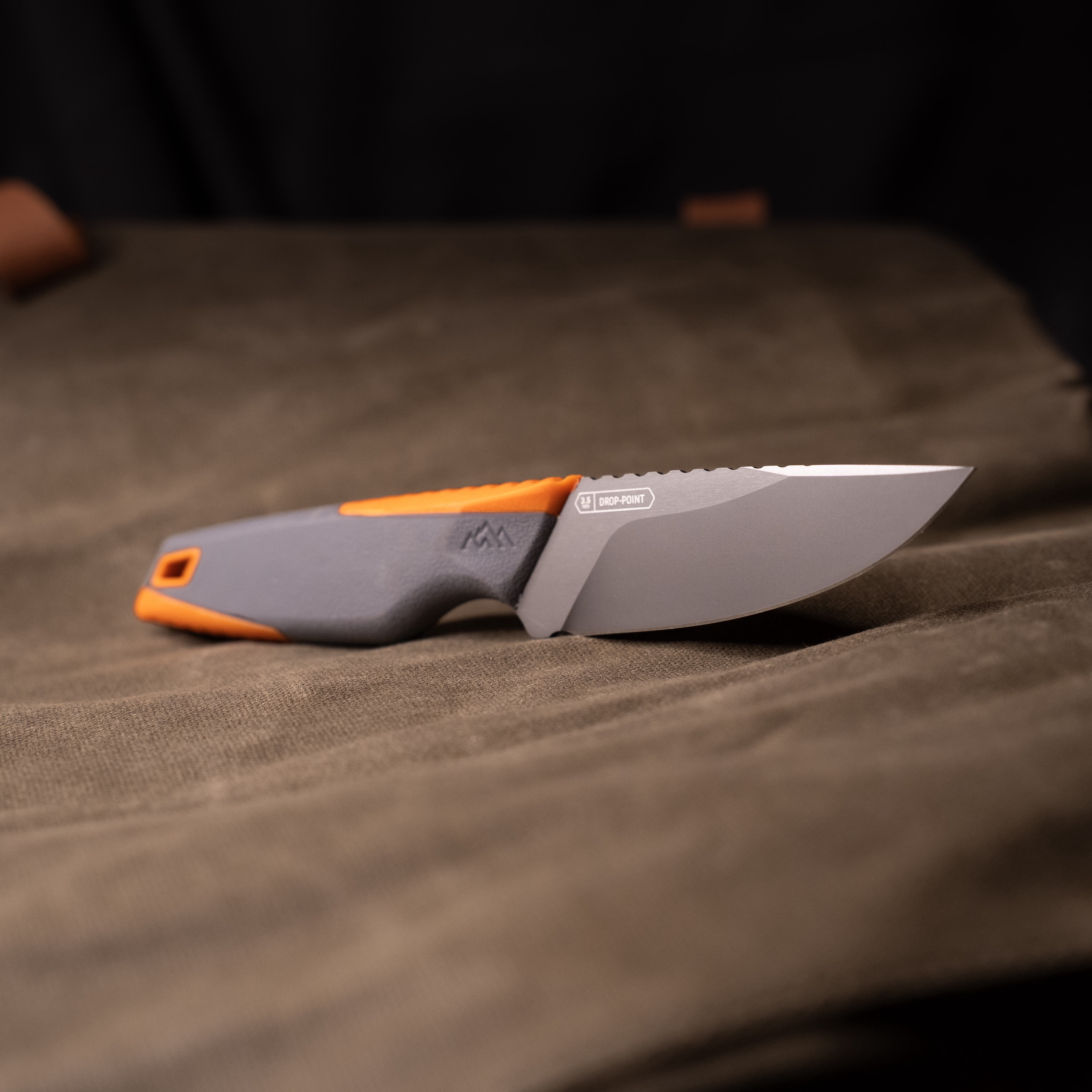 Outdoor Edge Vantex 3.5" Drop Point with Sheath