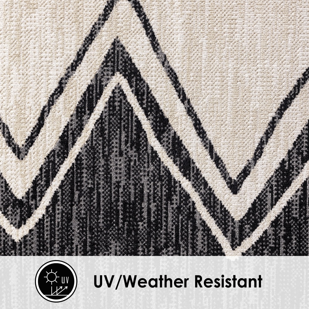 Nicole Miller New York Patio Sofia Leon Southwest Tribal Indoor/Outdoor Area Rug , Black/Ivory, 5'2"x7'2"