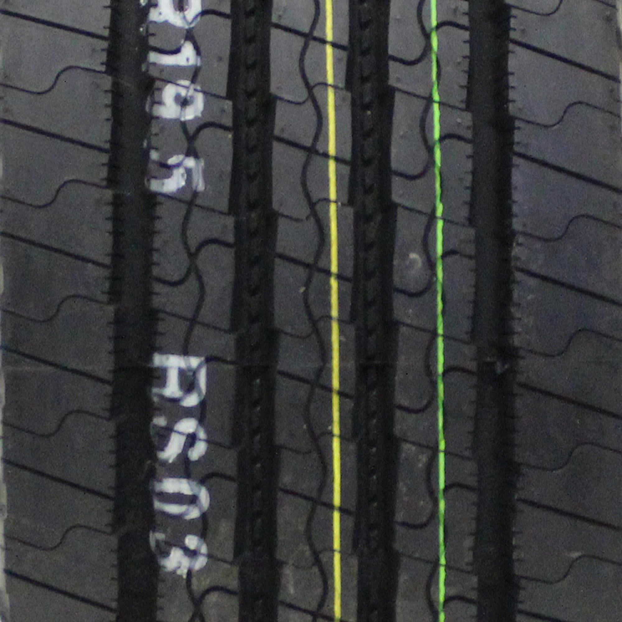 Kumho KRS03 275/70R22.5 148 M Commercial Tire.