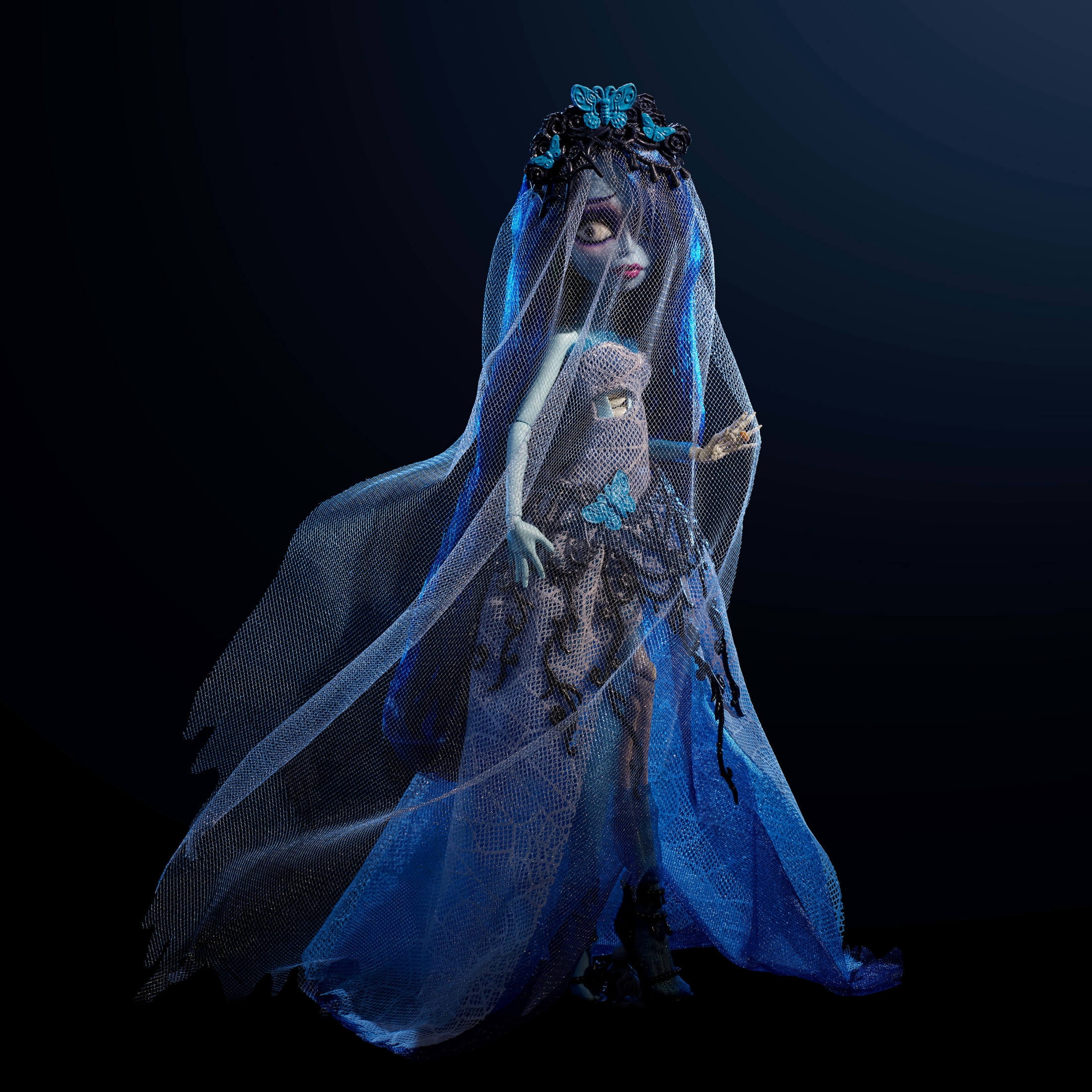 Monster High Skullector Corpse Bride Collectible Doll, Emily in Gothic Wedding Dress with Veil