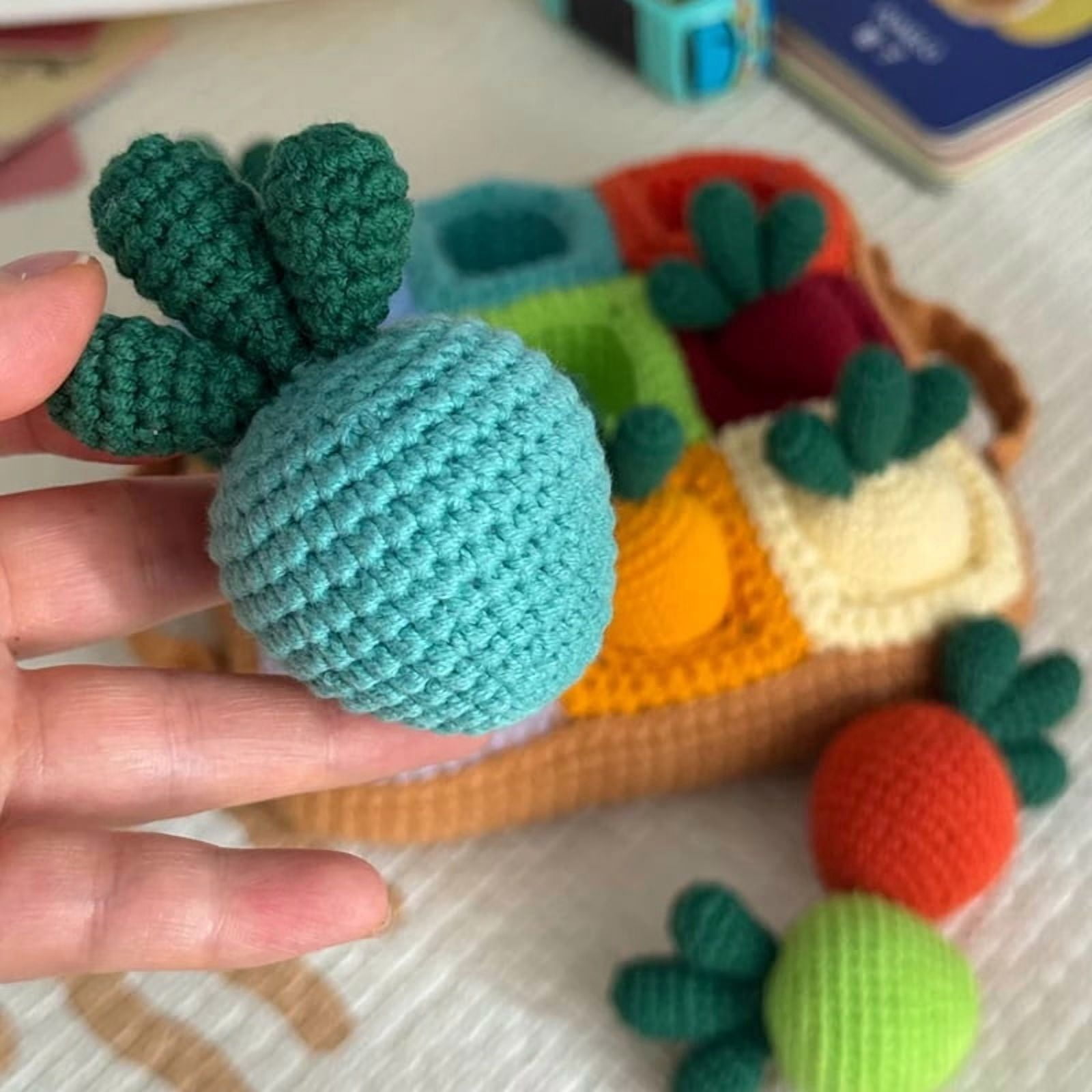 Crochet Carrot Dog Chew Toy, Handmade Soft Durable Yarn Color Classification Pet Enrichment Toy, Anti-Tear Non-Shedding for Puppy Interactive Teething Chewing Boredom Relief Play