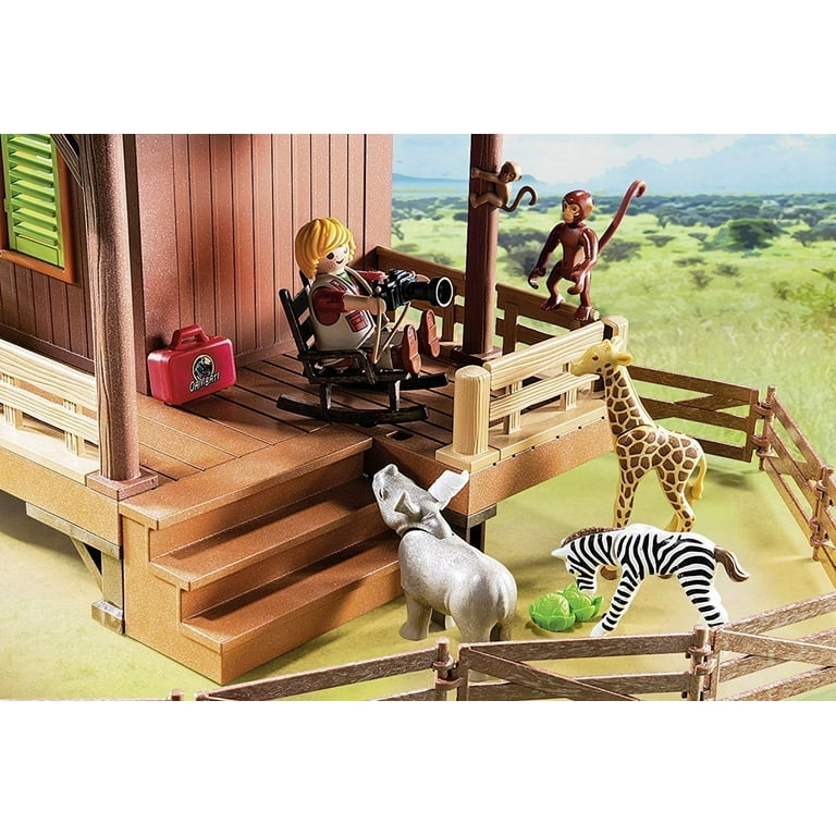  Playmobil Ranger Station with Animal Area [