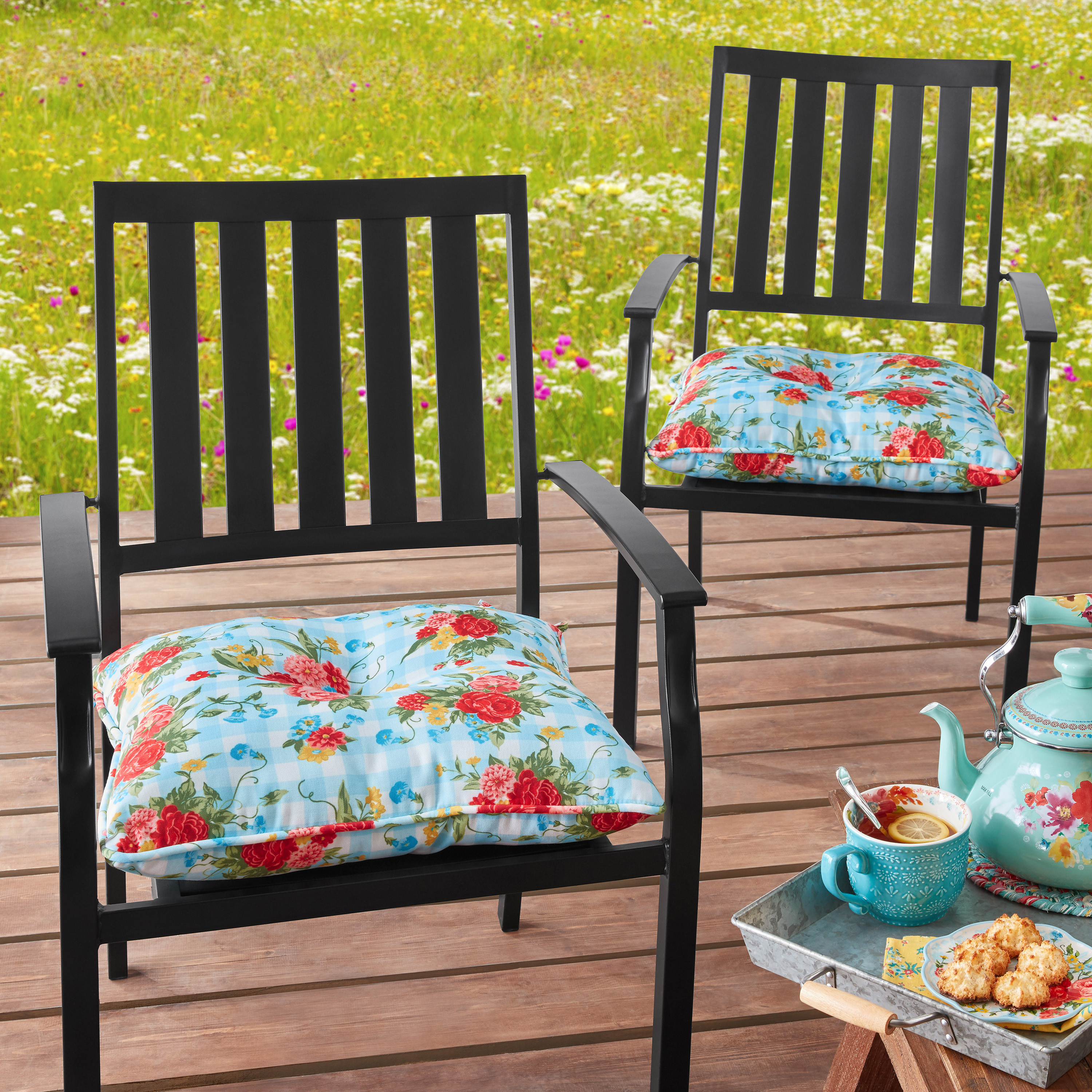 The Pioneer Woman 18" x 19" Multi-color Sweet Rose Outdoor Seat Pad, 2 Pack - image 3 of 10