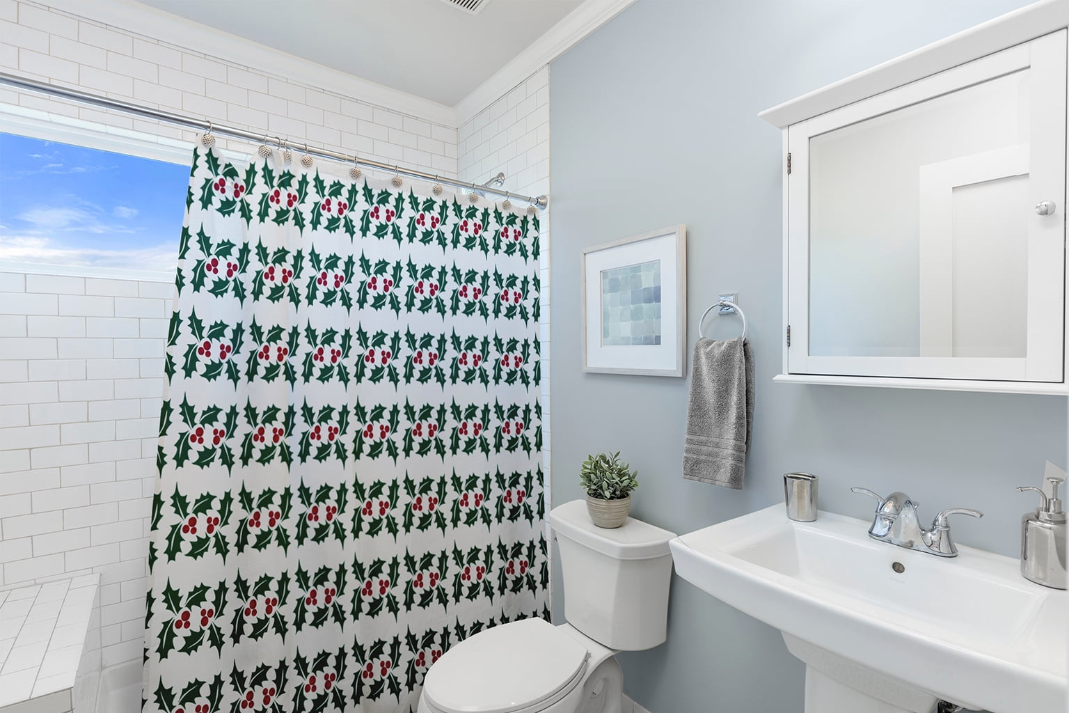 Simply Daisy 70" W x 73" L Holly Stripes Polyester Shower Curtain, Forest Green [1 Ct]