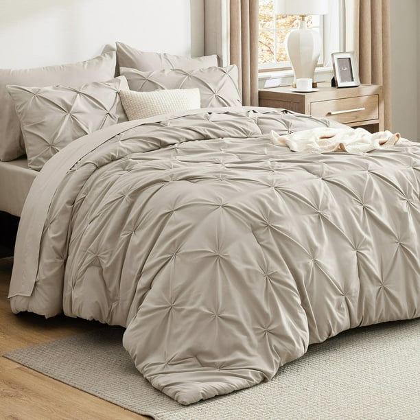 Juego de edredón Bedsure California King Pinch Pleat Beige 7 piezas
