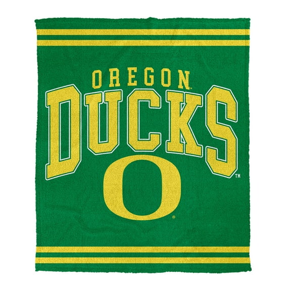 Pegasus Oregon Ducks 60" x 70" Cozy Plush Knit Blanket
