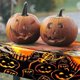 thumbnail image 4 of Mantel de Halloween, 54 x 108 pulgadas, esqueleto de calabaza naranja, plástico impermeable, 4 of 5