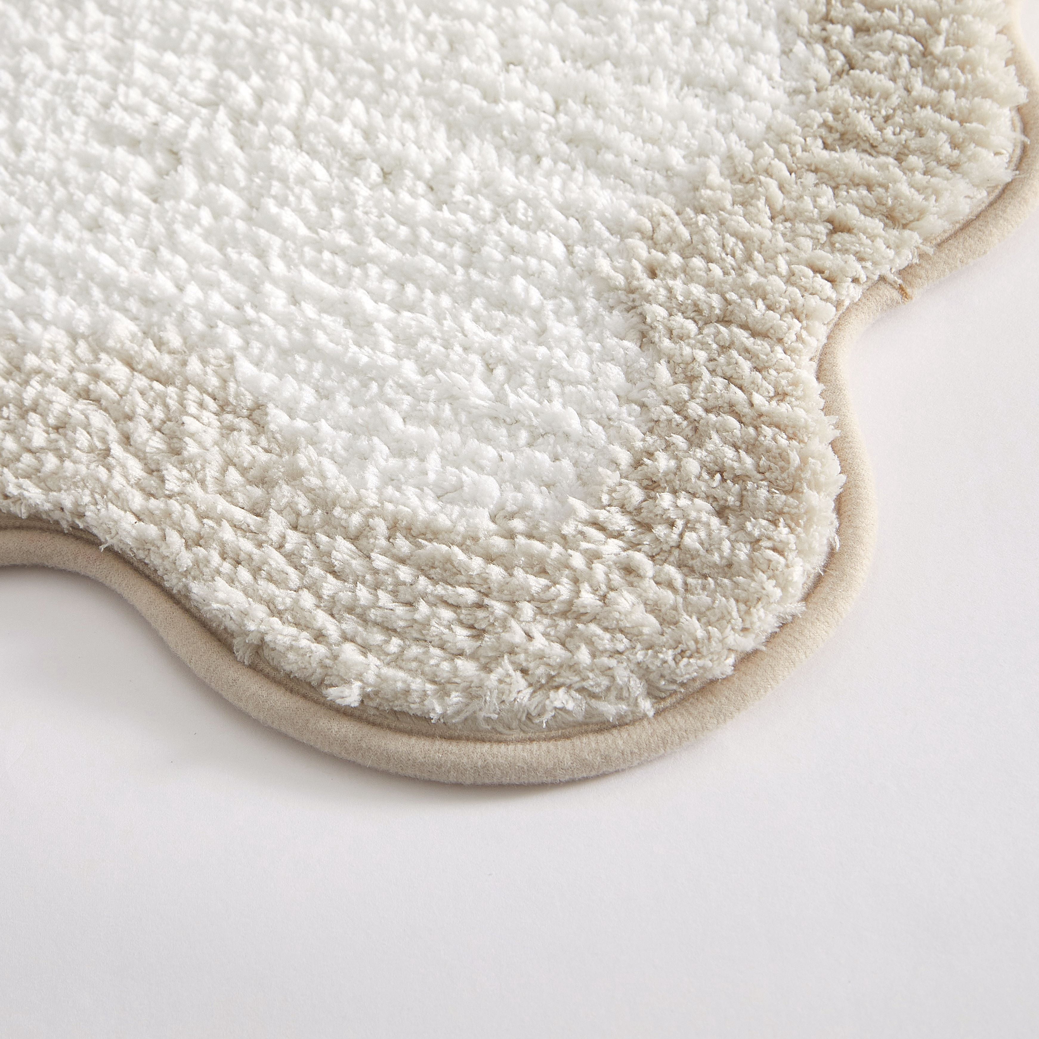 Mainstays 2 Piece Scallop Bath Rug Set, Tan, 17" x 24" & 20" x 30"