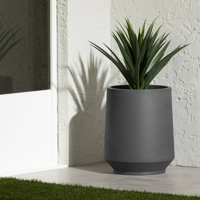South Shore Dalya Planter, in Dark Gray