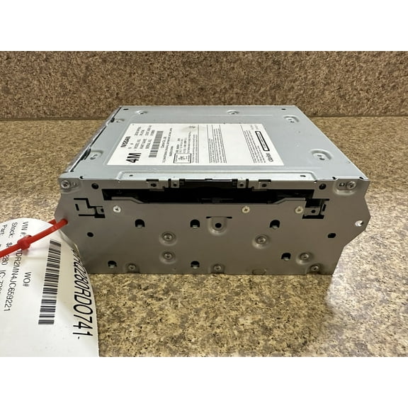 Pre-Owned 17-20 Nissan Pathfinder AM FM CD Player Radio Receiver OEM LKQ - Verify Specific Vehicle Fitment In Description - (Good)