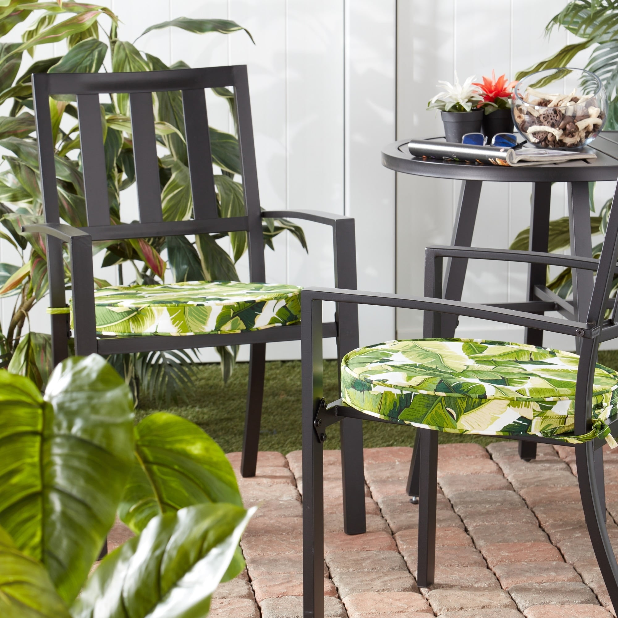 Greendale Home Fashions Outdoor 18'' x 18'' Round Seat Pad, Set of 2, Palm Leaves White
