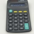 thumbnail image 2 of Calculadora de bolsillo XCF Paquete de 2 mini calculadora de mano 8 dígitos, 2 of 4