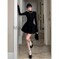 thumbnail image 4 of Minivestido de fiesta de invierno Hepburn para mujer, minivestido negro ajustado de retazos, vestido vintage para mujer, vestido elegante de una pieza a la moda coreana 2023, 4 of 4
