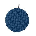 thumbnail image 4 of Cojín de asiento inflable portátil impermeable con bolsa de almacenamiento, tapete redondo, asiento plegable para avión, camping, viajes, oficina, azul oscuro, 4 of 10