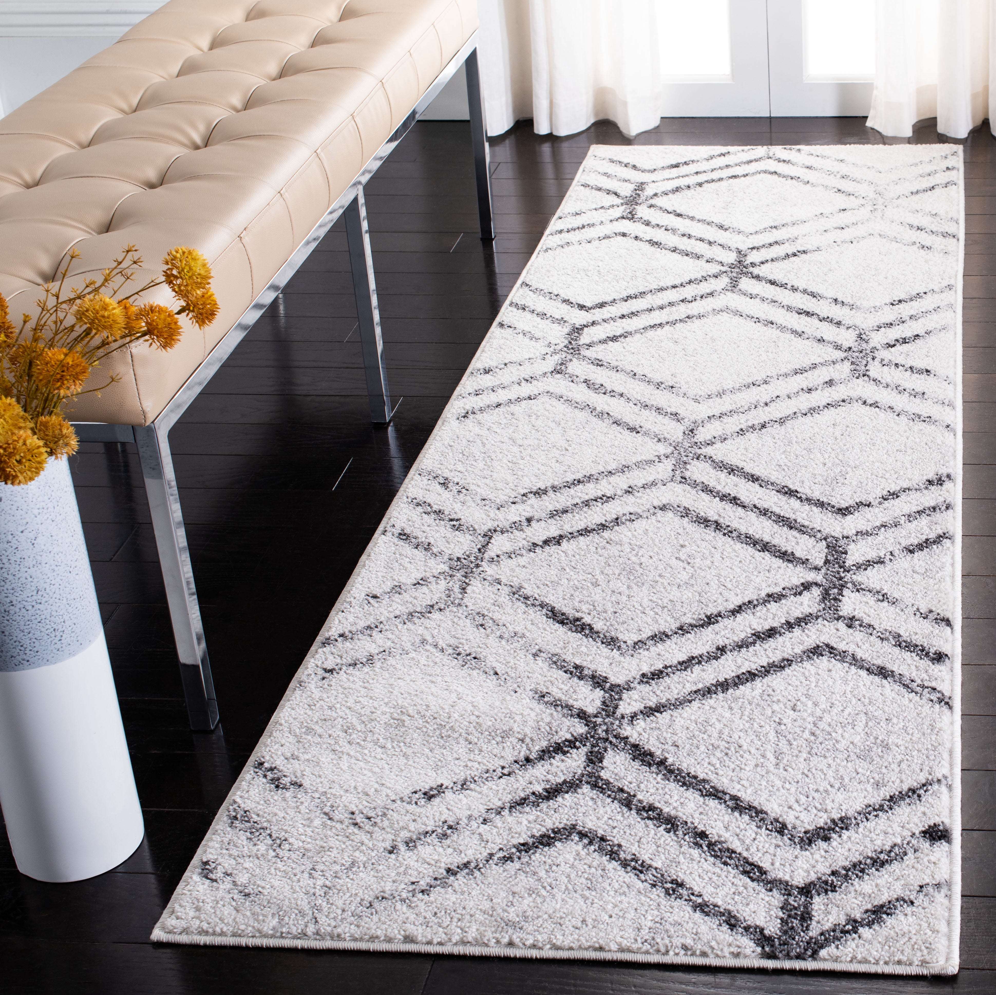 SAFAVIEH Adirondack Bailey Geometric Runner Rug, Ivory/Grey, 2'6" x 12'