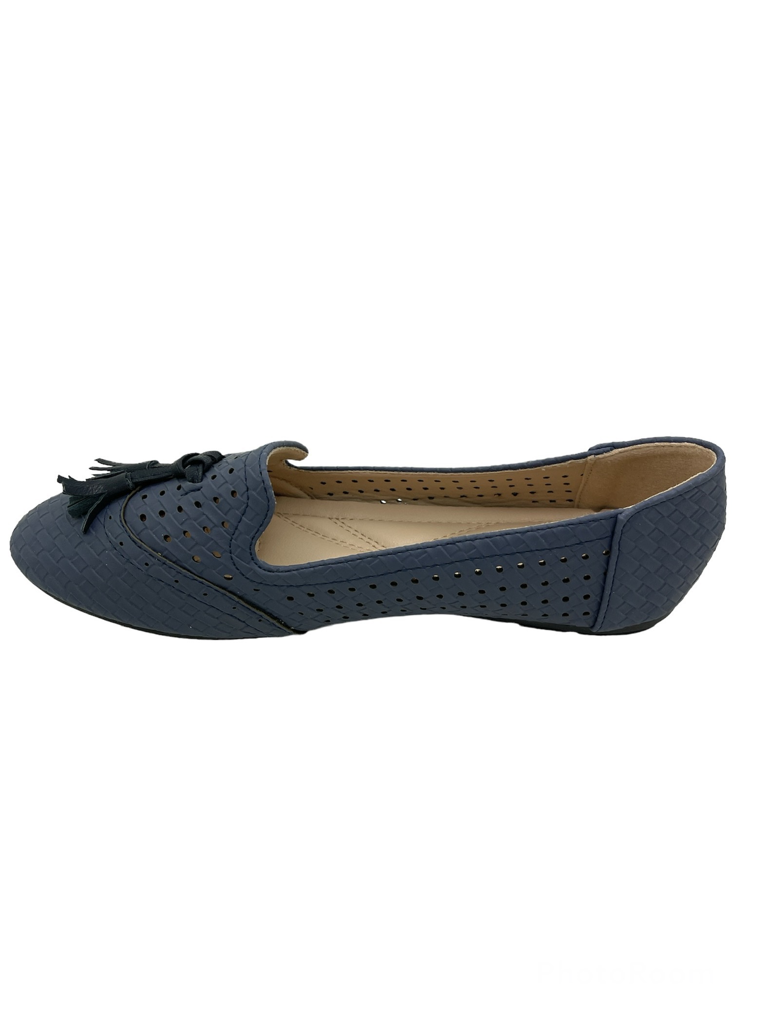 Women's Fashion Comfort Flats ,Elegant Women’s Flats Featuring Stylish Front Tassel Accents, Comfortable Slip on flats , Work flats, Range from size 6 up to 11