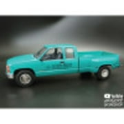 AMT: 1:25 Scale Model Kit - 1996 Chevrolet C-3500 Dually Pickup - 46 Parts - Easy Build New Tooling, Vehicle Building, Replica Extended Cab Truck