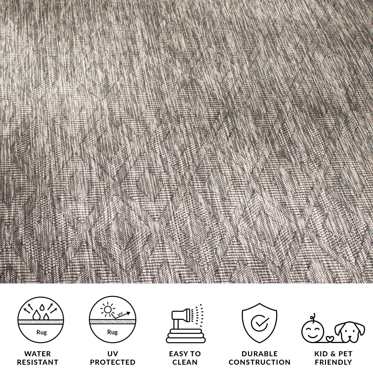 Safavieh Courtyard Teodor Geometric Indoor/Outdoor Area Rug, Black, 4' x 5'7"