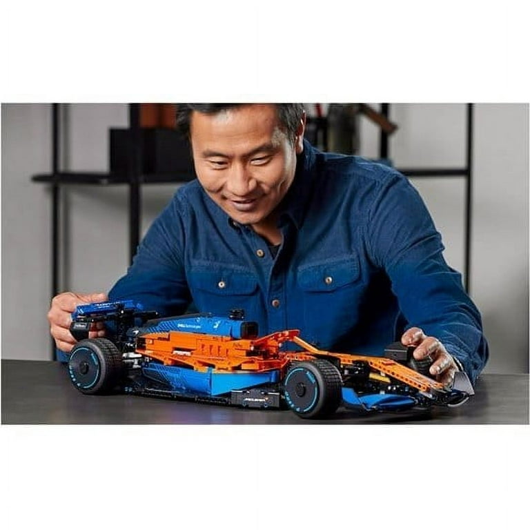 La voiture de course McLaren Formula 1™ 42141, Technic