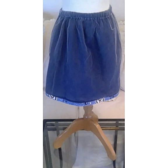 Navy Blue Skirt w/Wite Tulle, Size 5T