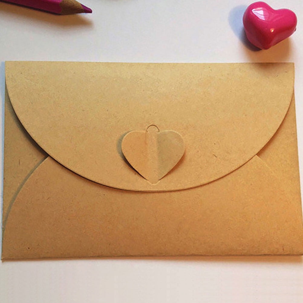 LOLIPPYY 100Pcs Beige Kraft Paper Envelopes Heart Closed for Postcard Storage
