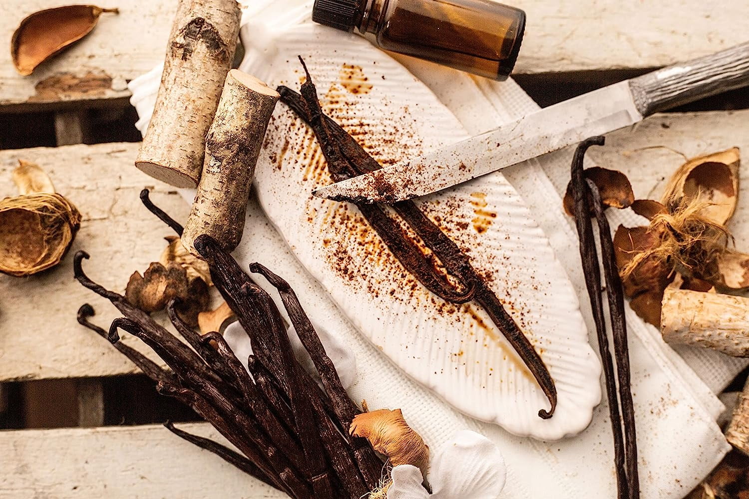 Sri Lankan Vanilla Beans Whole Grade A Vanilla Pods for Homemade Vanilla Extract, Baking, Ice Cream, Flavoring, & Vanilla Powder - 1 LB