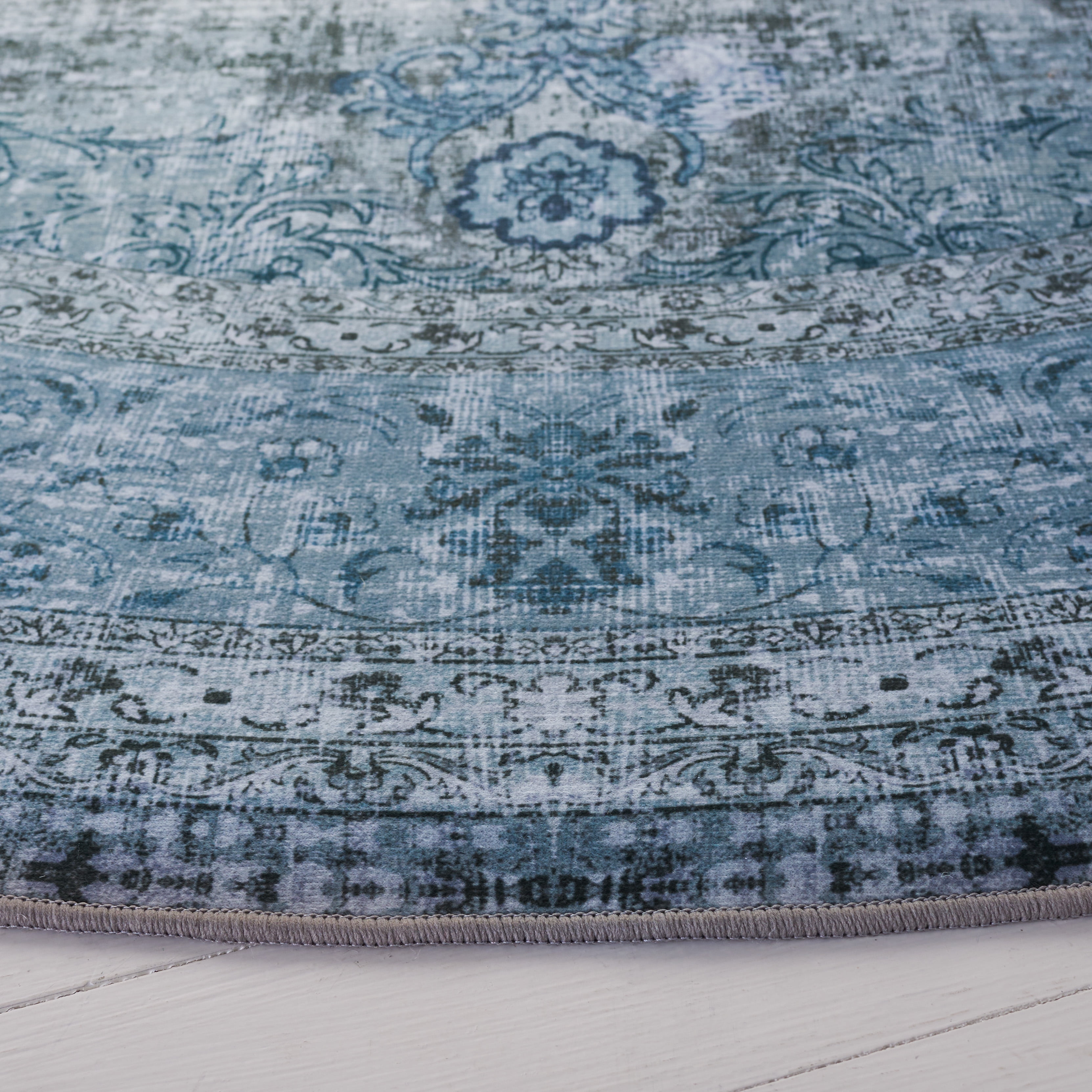 SAFAVIEH Tucson Donovan Oriental Machine Washable Area Rug, Green, 8' x 8' Round