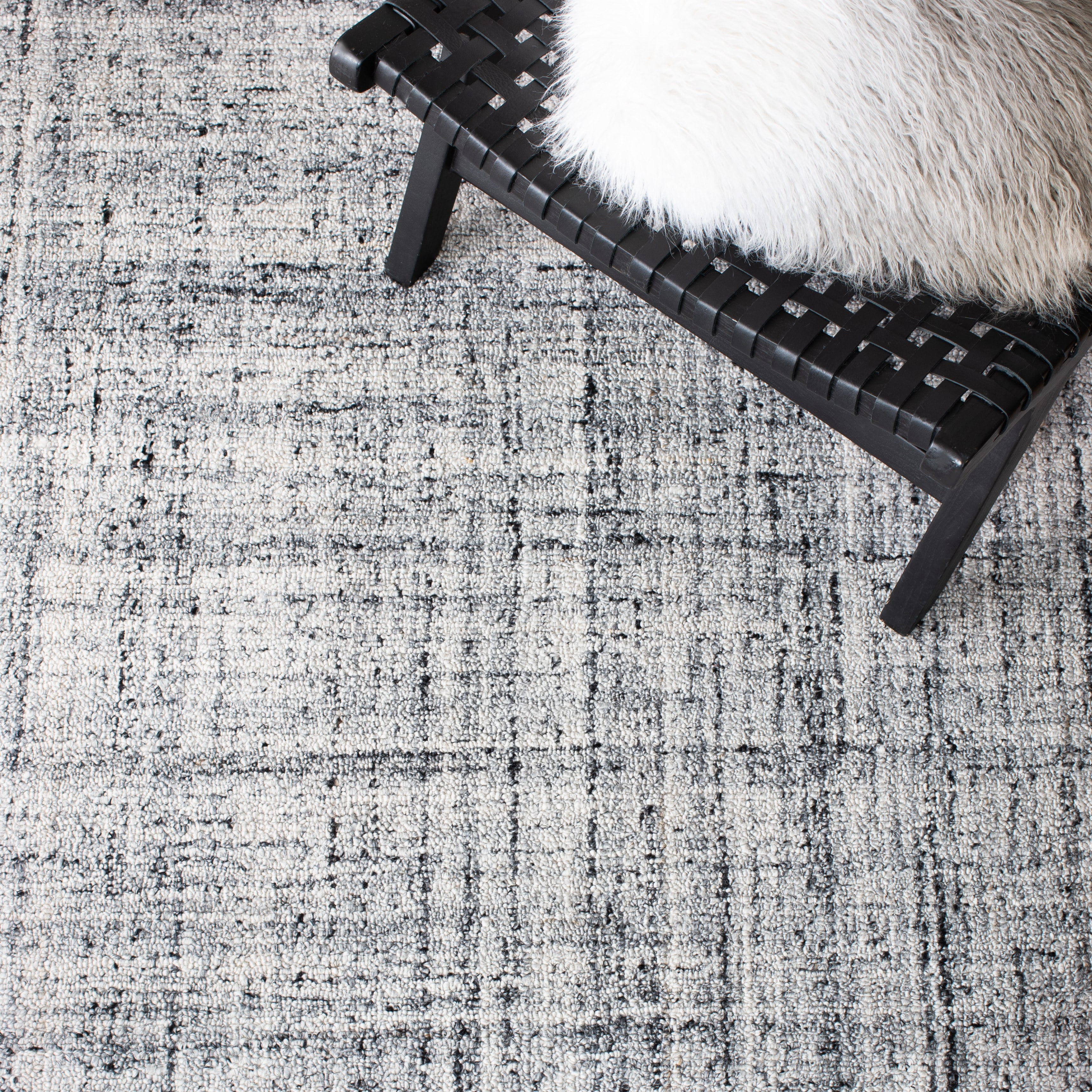 Safavieh Abstract Bailey Striped Runner Rug, Gray/Black, 2'3" x 8'