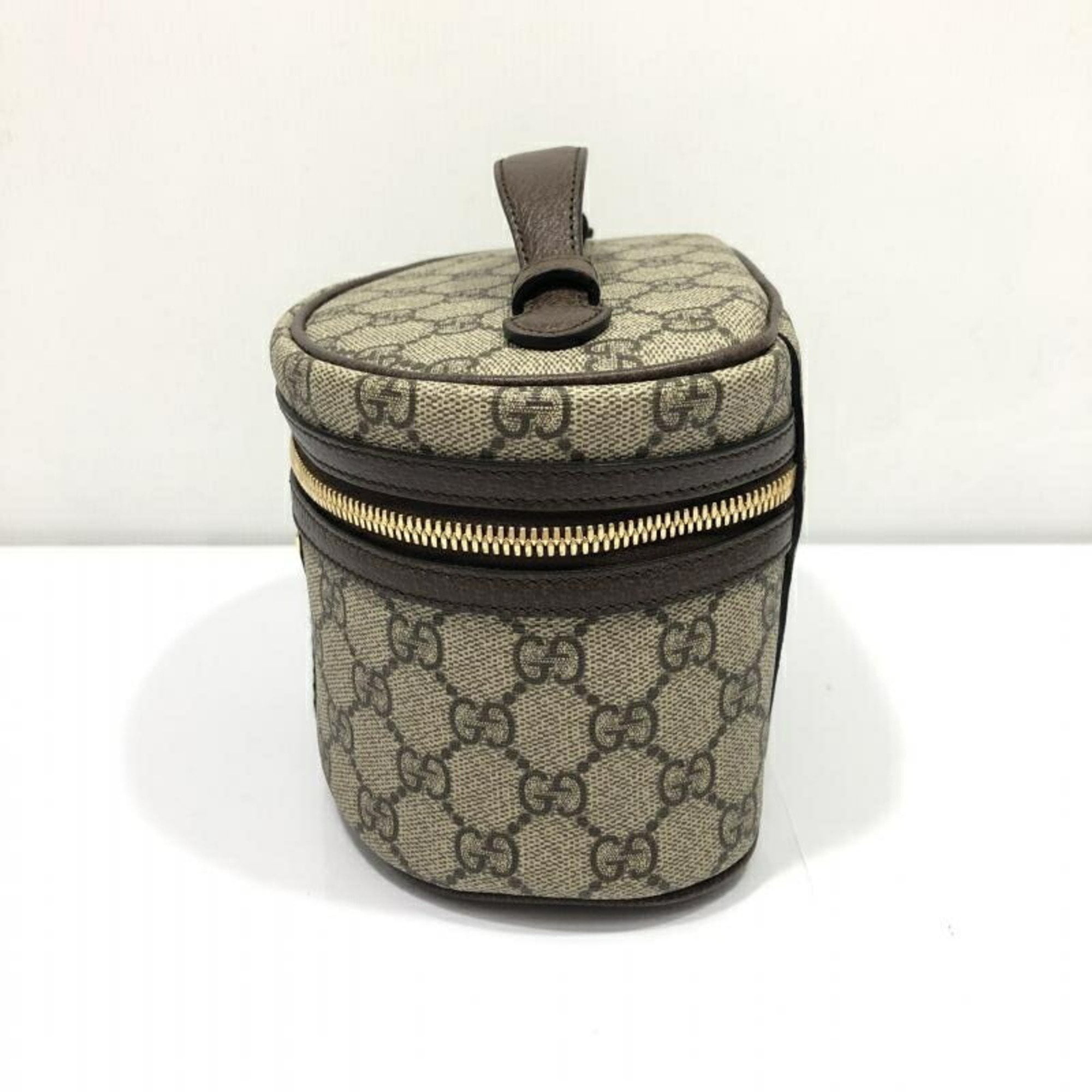 Gucci airpod case, In offer price with free shipping