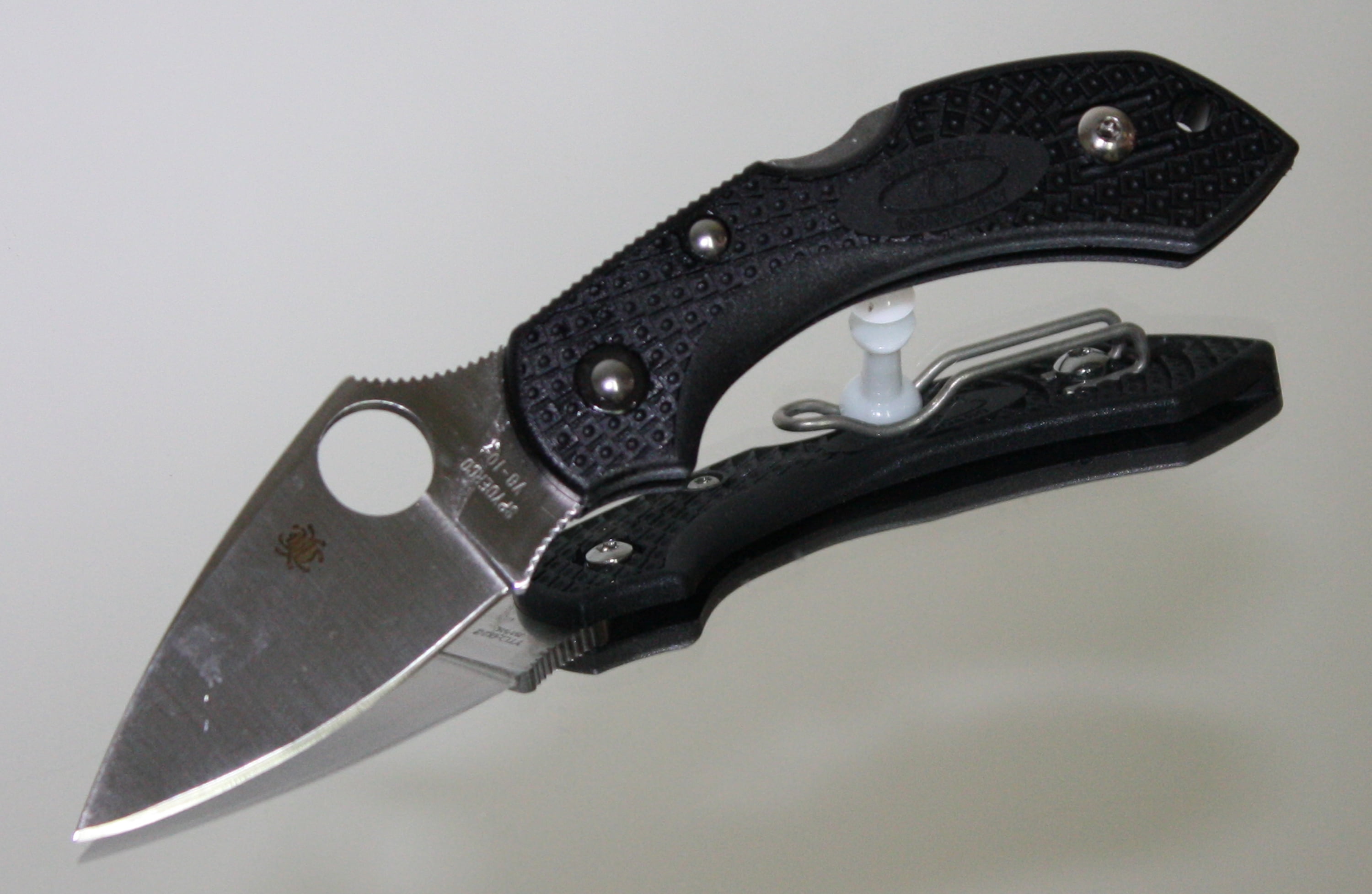 Spyderco Dragonfly 2 Folding Knife 2-5/16" VG10 Satin Plain Blade, Black FRN Handles, Lockback - C28PBK2