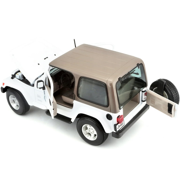 Jeep Wrangler Sahara White 1/18 Diecast Model Car by Maisto
