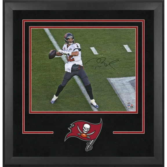 Tampa Bay Buccaneers Deluxe 16" x 20" Horizontal Photograph Frame with Team Logo