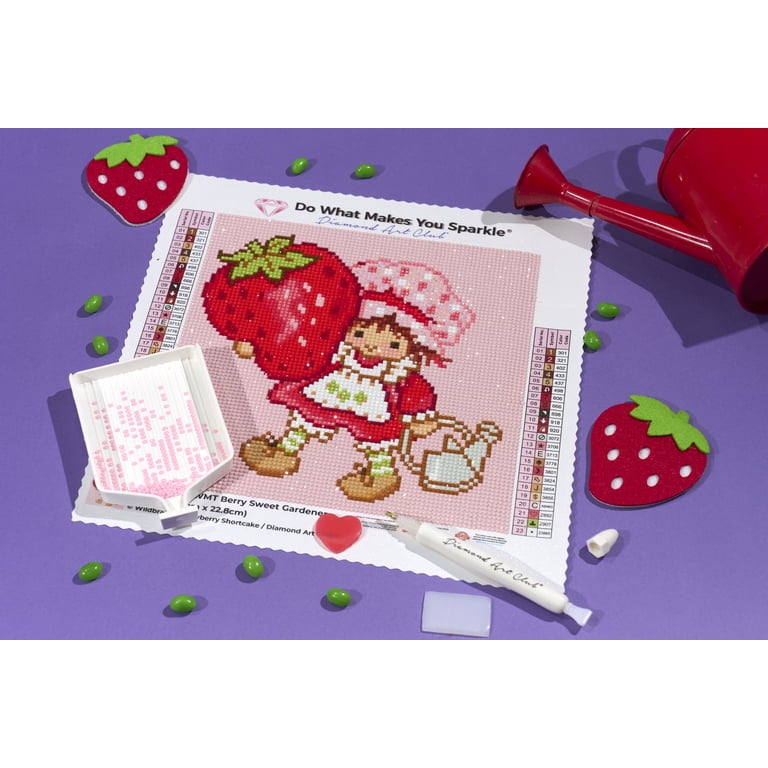 DIAMOND ART CLUB® Berry Sweet Gardener Diamond Painting Kit, Fun