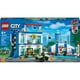 thumbnail image 2 of Set LEGO City Academia de Policía 60372, 2 of 4