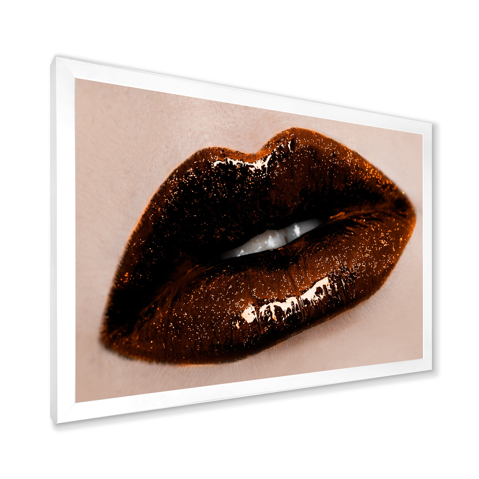 Designart 'Close-Up Of Gorgeous Female Lips II' Modern Framed Art Print