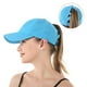 thumbnail image 3 of Gorra de béisbol con cola de caballo cruzada para mujer, ajustable, con moño alto desordenado, de secado rápido (1 unidad, blanca), 3 of 5